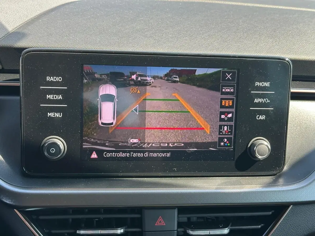 Skoda Kamiq nuova a Pistoia (10)