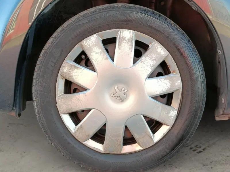 Peugeot 107 usata a Pistoia (12)