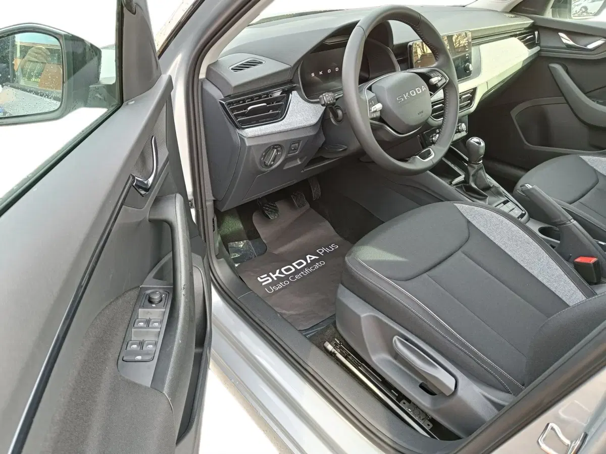 Skoda Kamiq nuova a Prato (11)