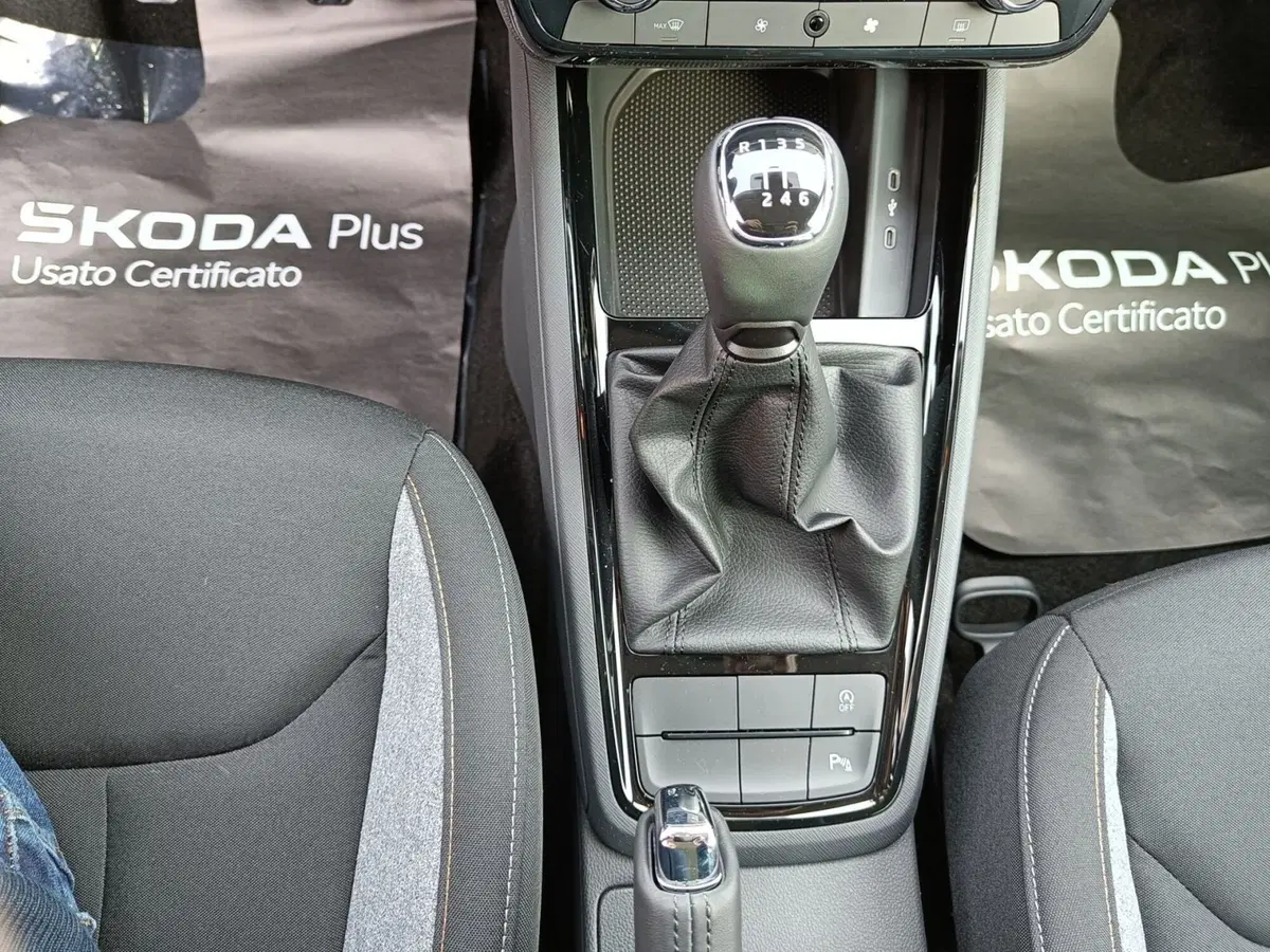 Skoda Kamiq nuova a Prato (15)