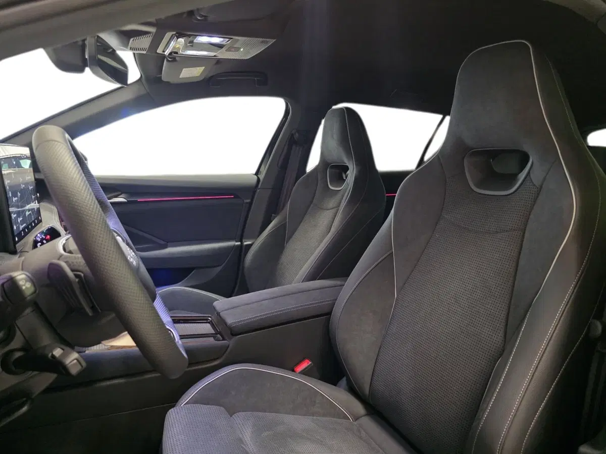 Skoda Superb nuova a Prato (9)