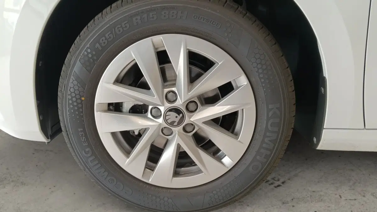 Skoda Fabia nuova a Prato (15)