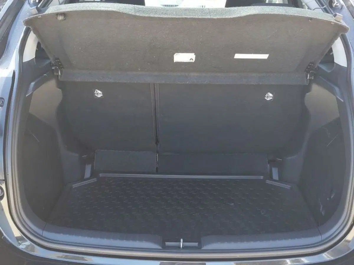 Toyota Yaris usata a Cagliari (7)