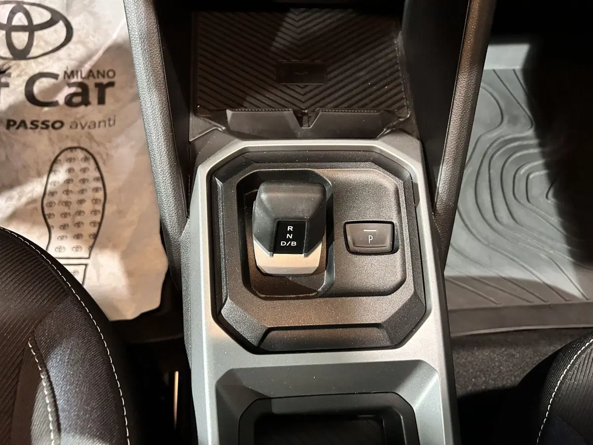 Dacia Duster usata a Milano (11)