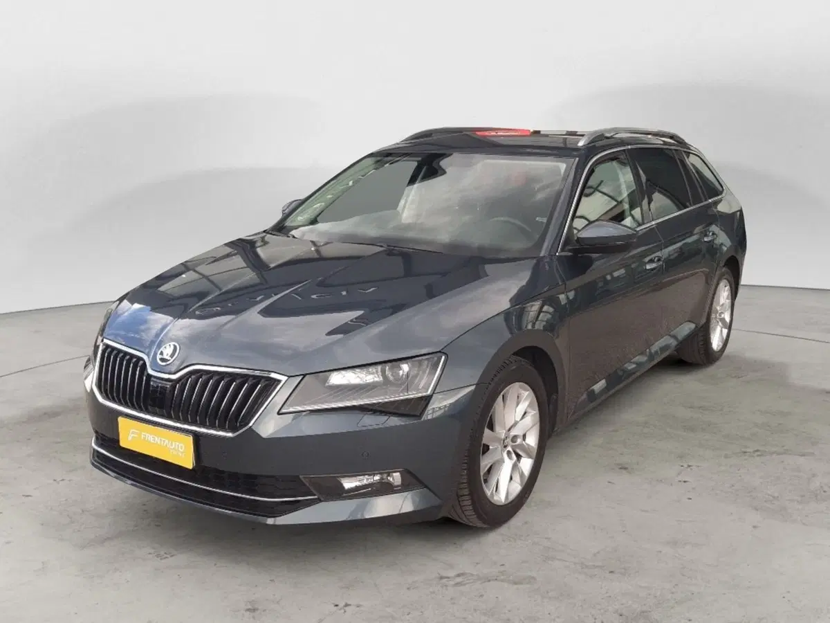 Skoda Superb Station Wagon usata a Chieti