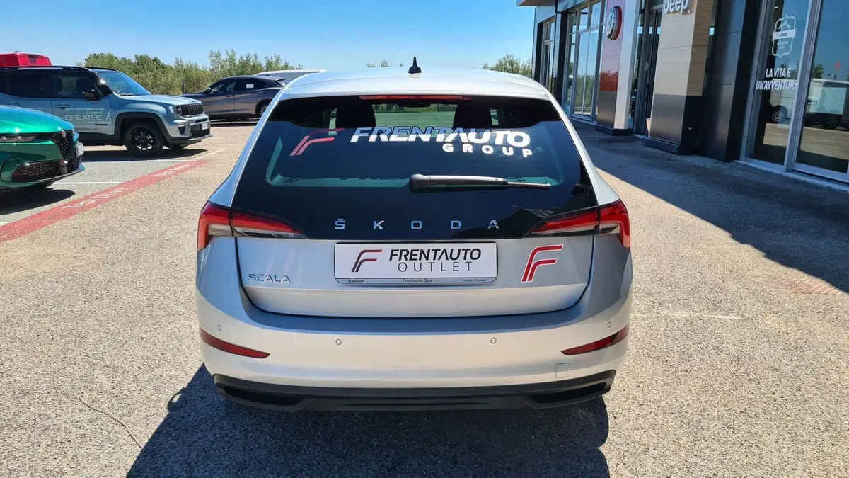 Skoda Scala usata a Pescara (7)