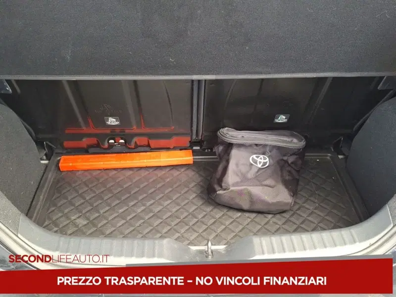 Toyota Aygo X usata a Roma (17)