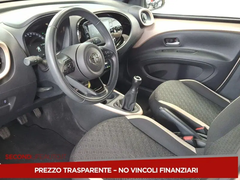 Toyota Aygo X usata a Roma (18)