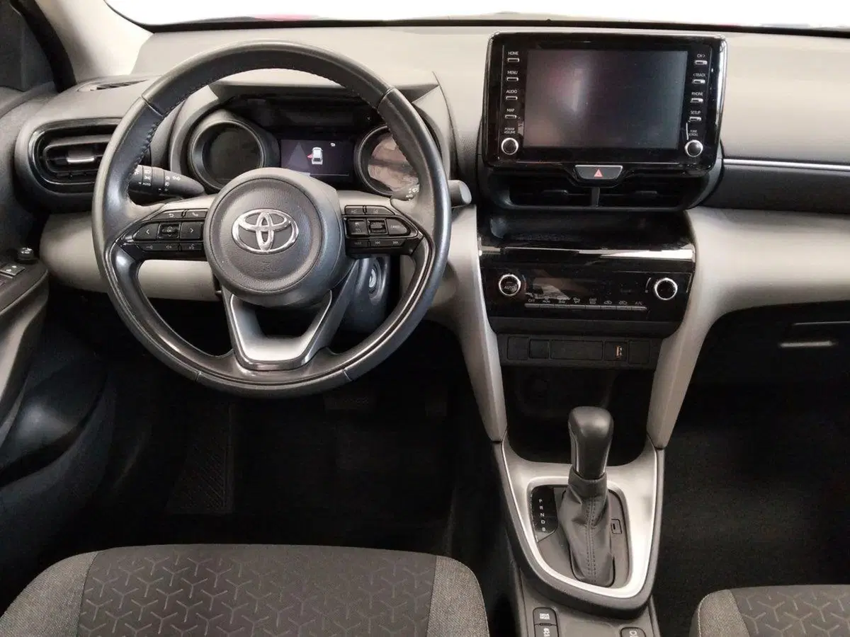 Toyota Yaris Cross usata a Roma (8)