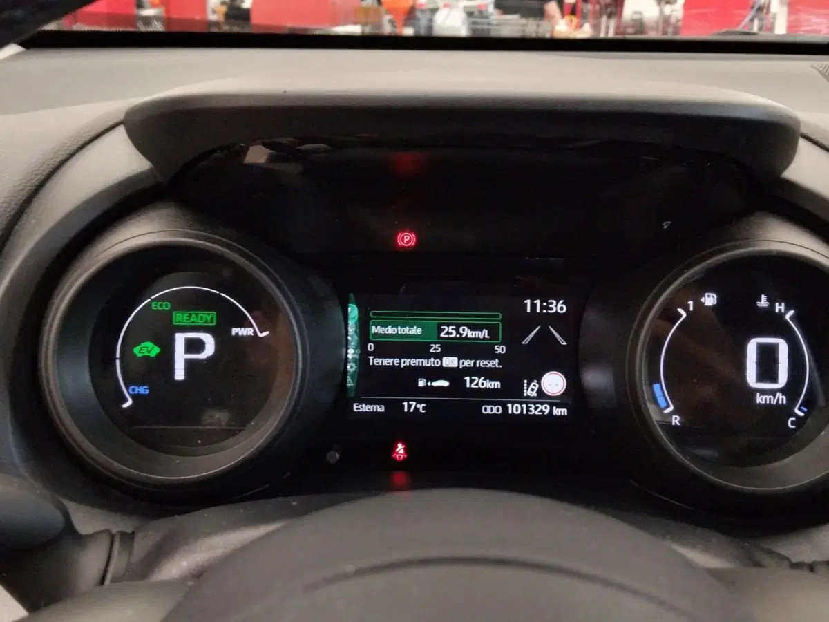 Toyota Yaris Cross usata a Roma (9)