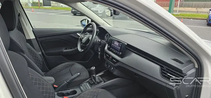 Skoda Kamiq usata a Livorno (19)