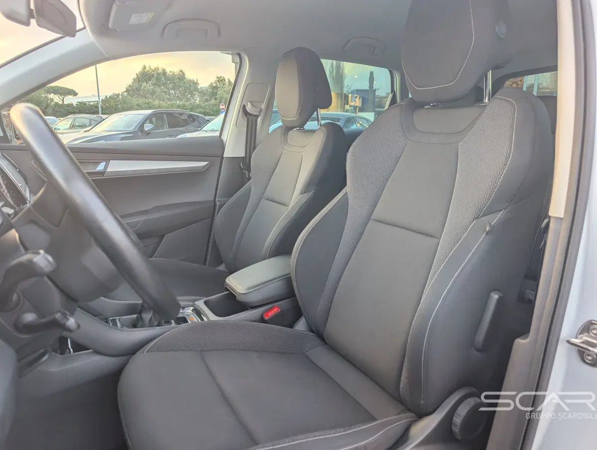 Skoda Karoq usata a Livorno (15)