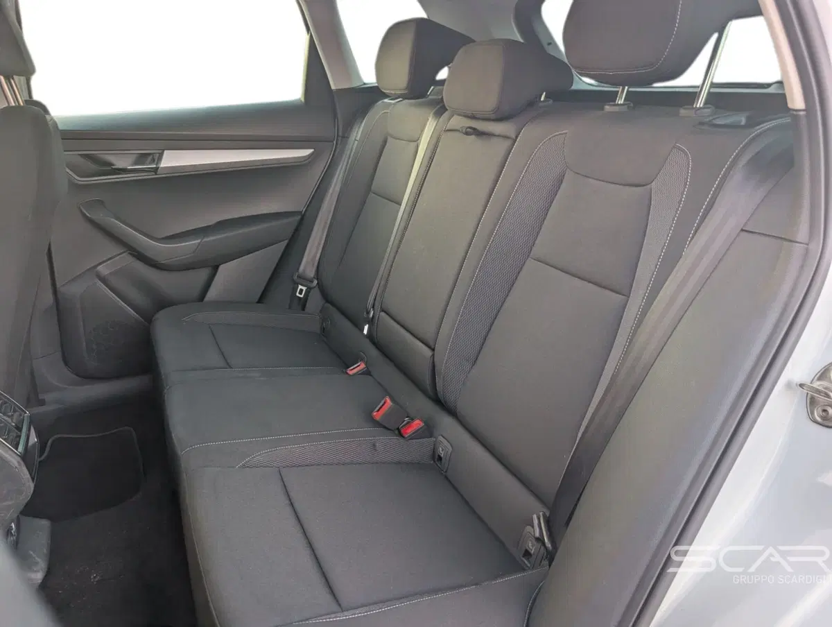 Skoda Karoq usata a Livorno (16)