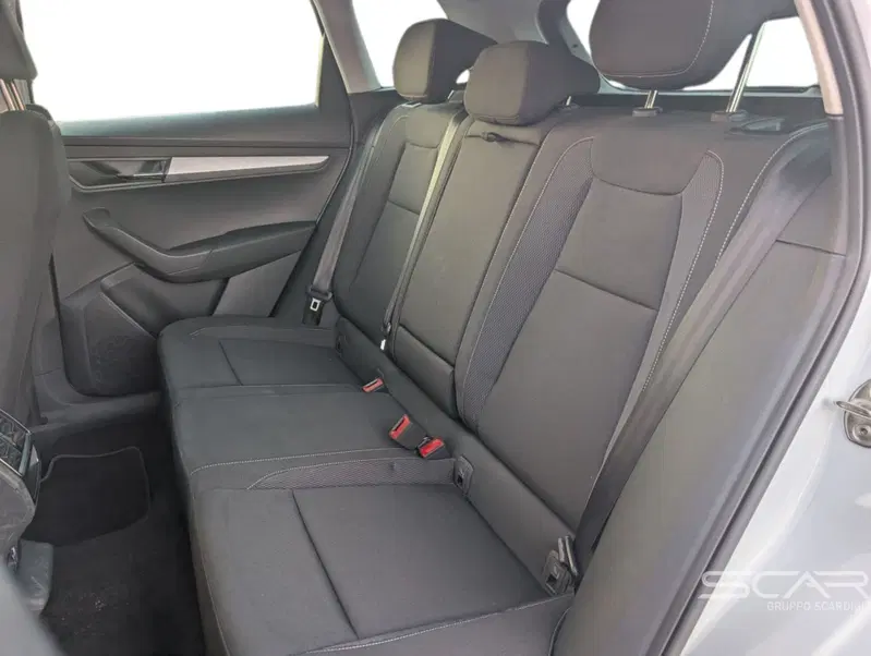 Skoda Karoq usata a Livorno (16)