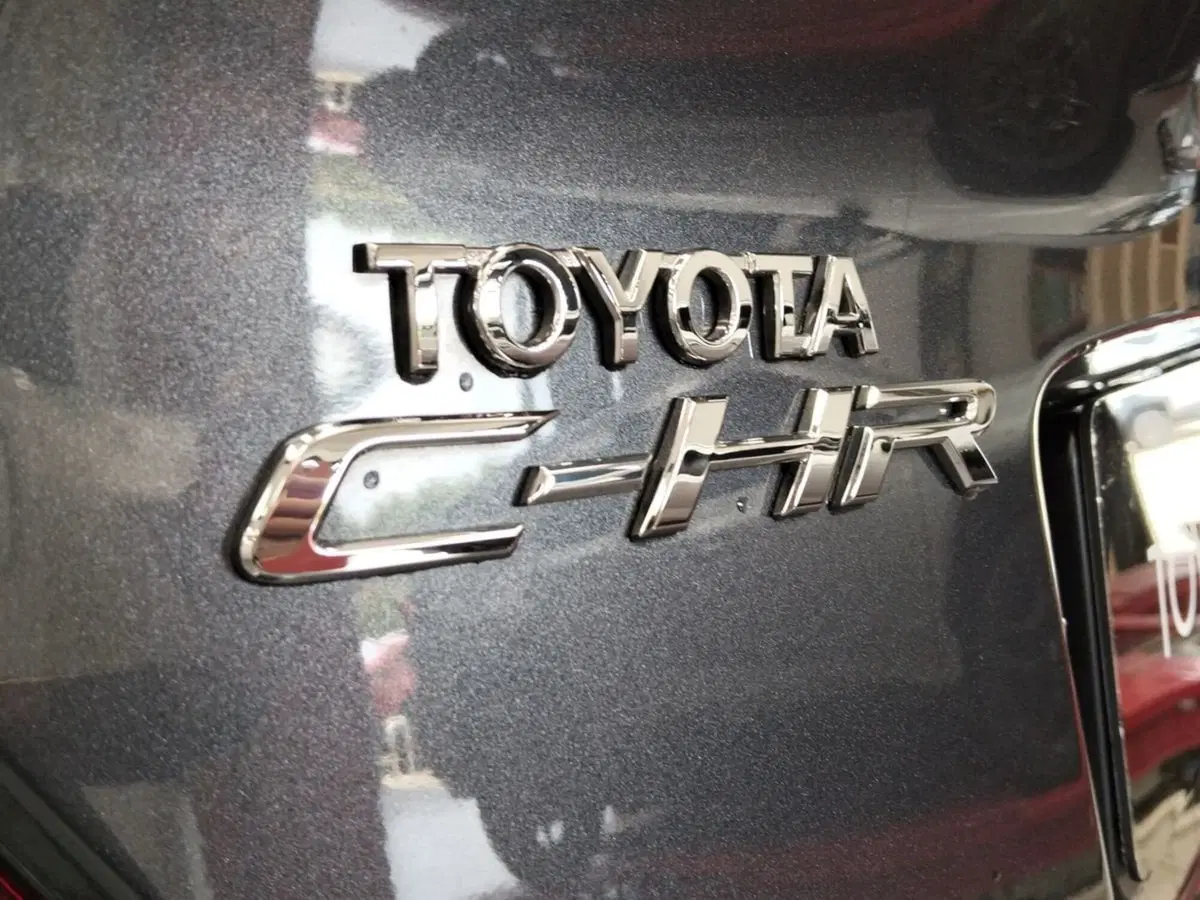 Toyota Toyota C-HR usata a Roma (16)
