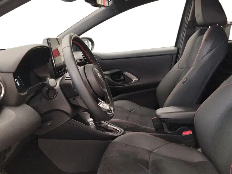Toyota Yaris GR Sport usata a Roma (6)