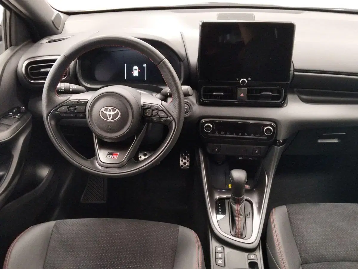 Toyota Yaris GR Sport usata a Roma (7)