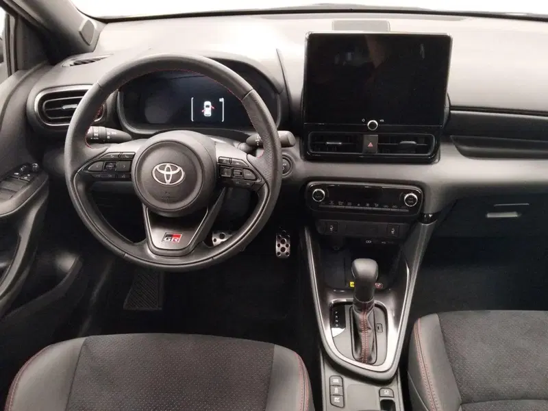 Toyota Yaris GR Sport usata a Roma (7)