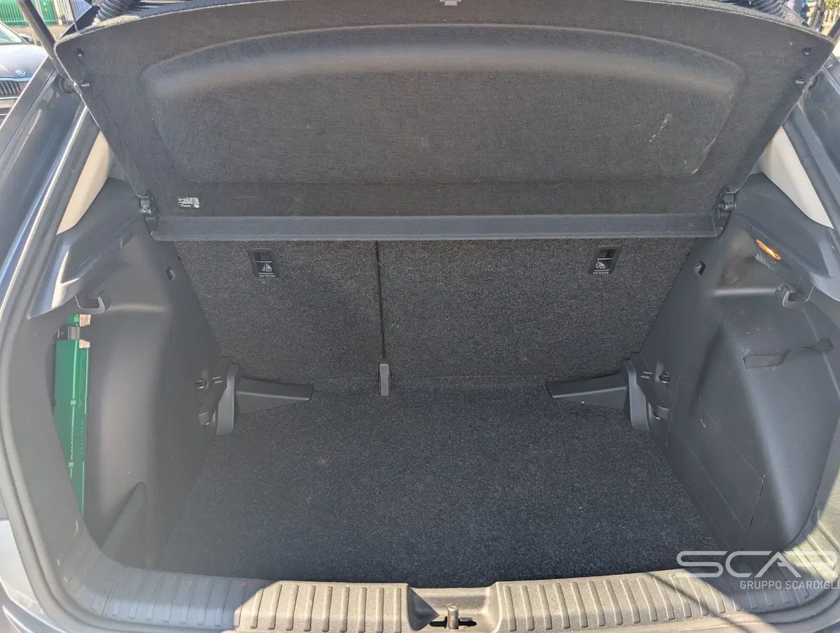 Skoda Fabia usata a Livorno (14)