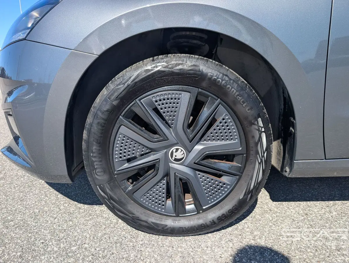 Skoda Fabia usata a Livorno (9)