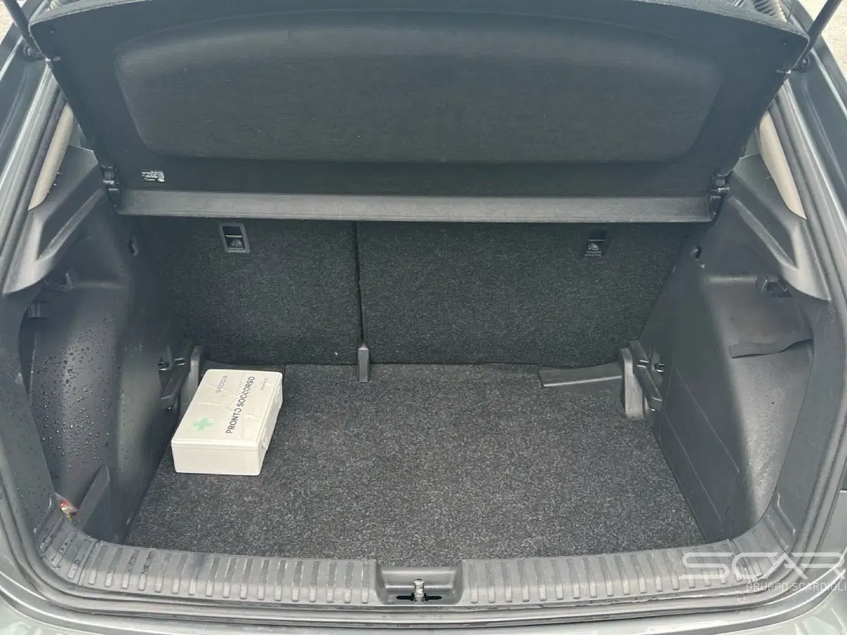 Skoda Fabia usata a Livorno (11)