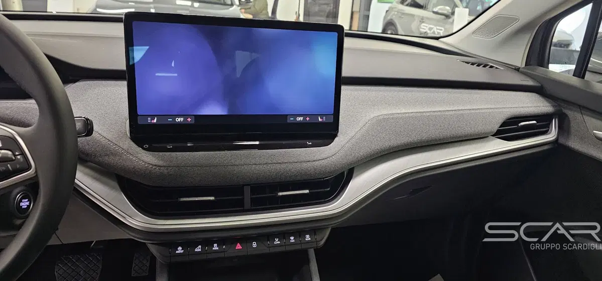 Skoda Enyaq nuova a Livorno (14)