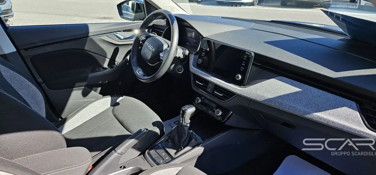 Skoda Kamiq usata a Livorno (19)