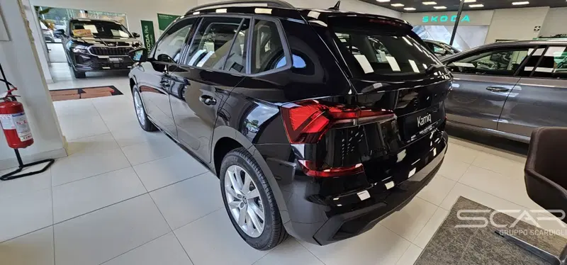 Skoda Kamiq nuova a Livorno (2)