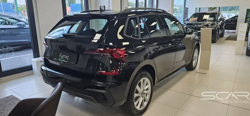 Skoda Kamiq nuova a Livorno (4)