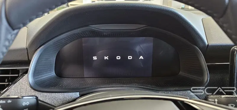 Skoda Kamiq nuova a Livorno (14)