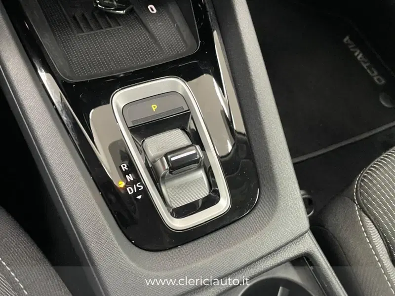 Skoda Octavia Station Wagon usata a Como (18)