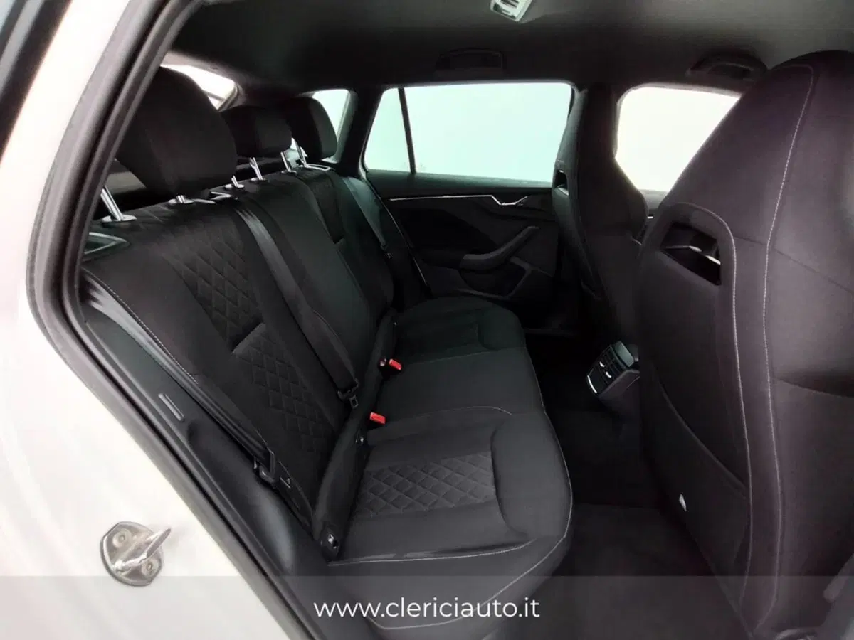 Skoda Kamiq usata a Como (5)