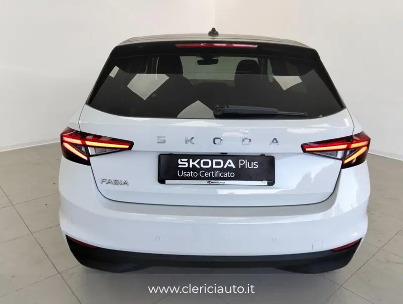 Skoda Fabia usata a Como (7)