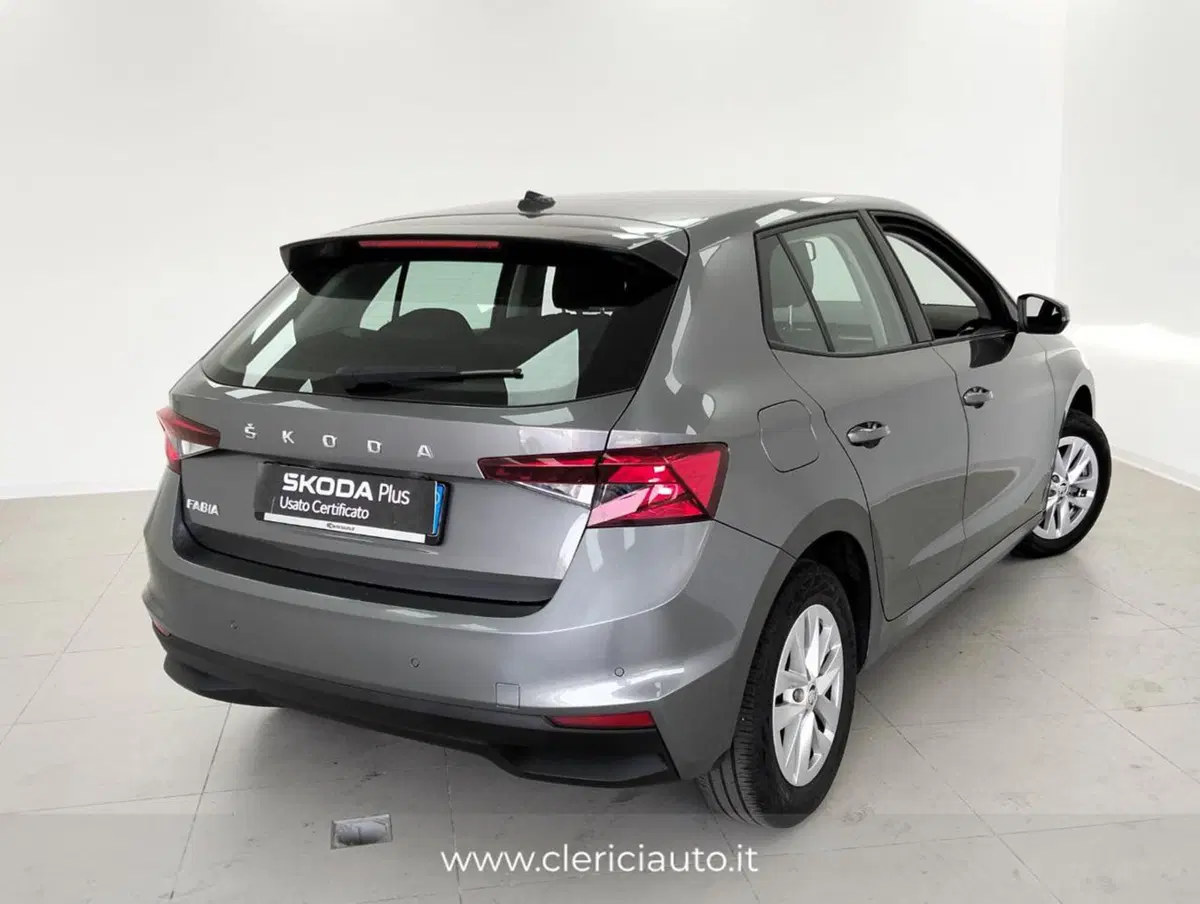 Skoda Fabia usata a Como (2)