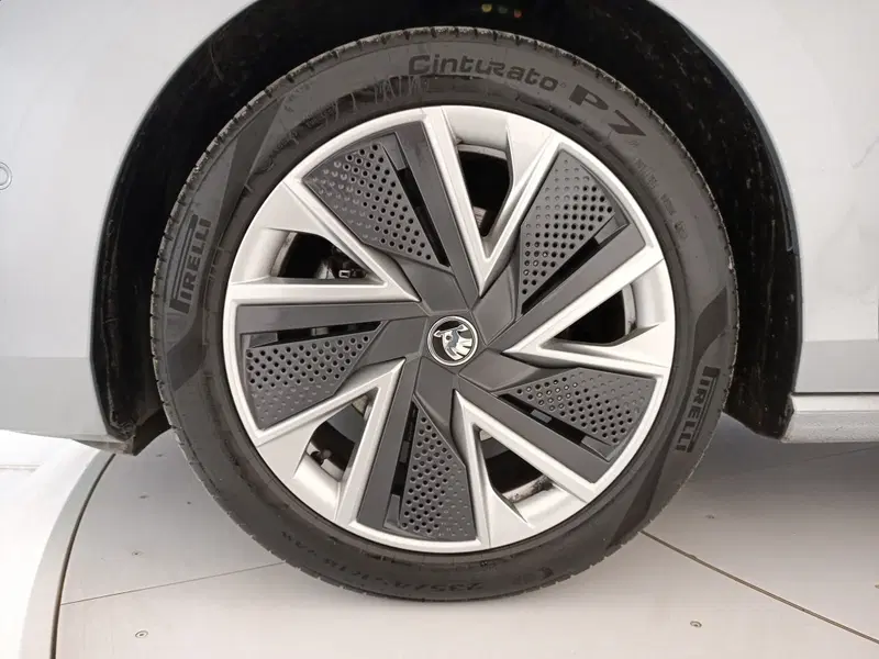 Skoda Superb usata a Lecce (14)