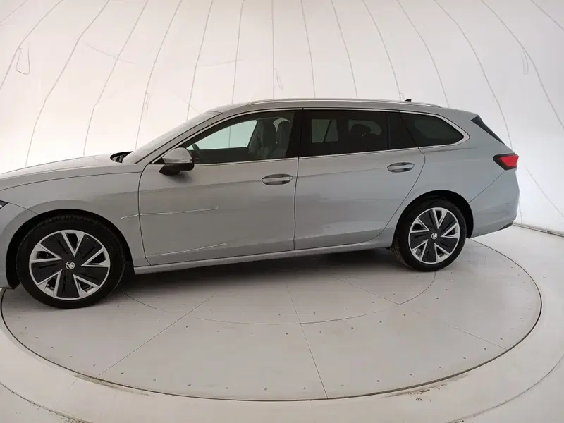 Skoda Superb usata a Lecce (2)