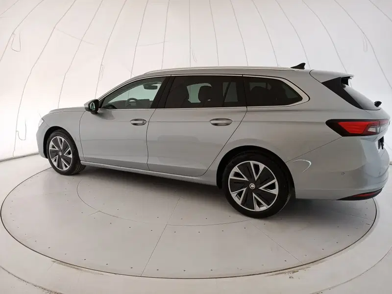 Skoda Superb usata a Lecce (3)