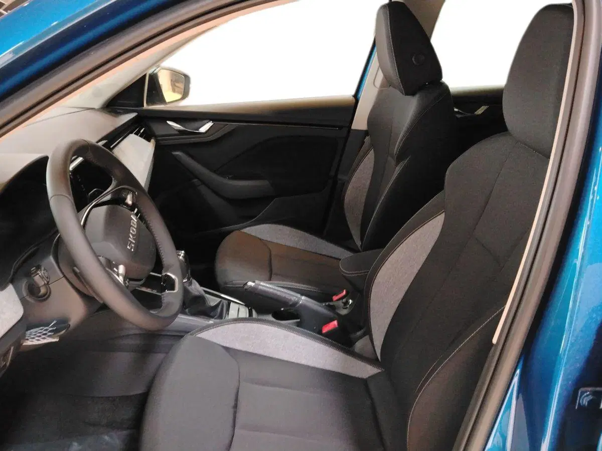 Skoda Kamiq nuova a Lecce (7)