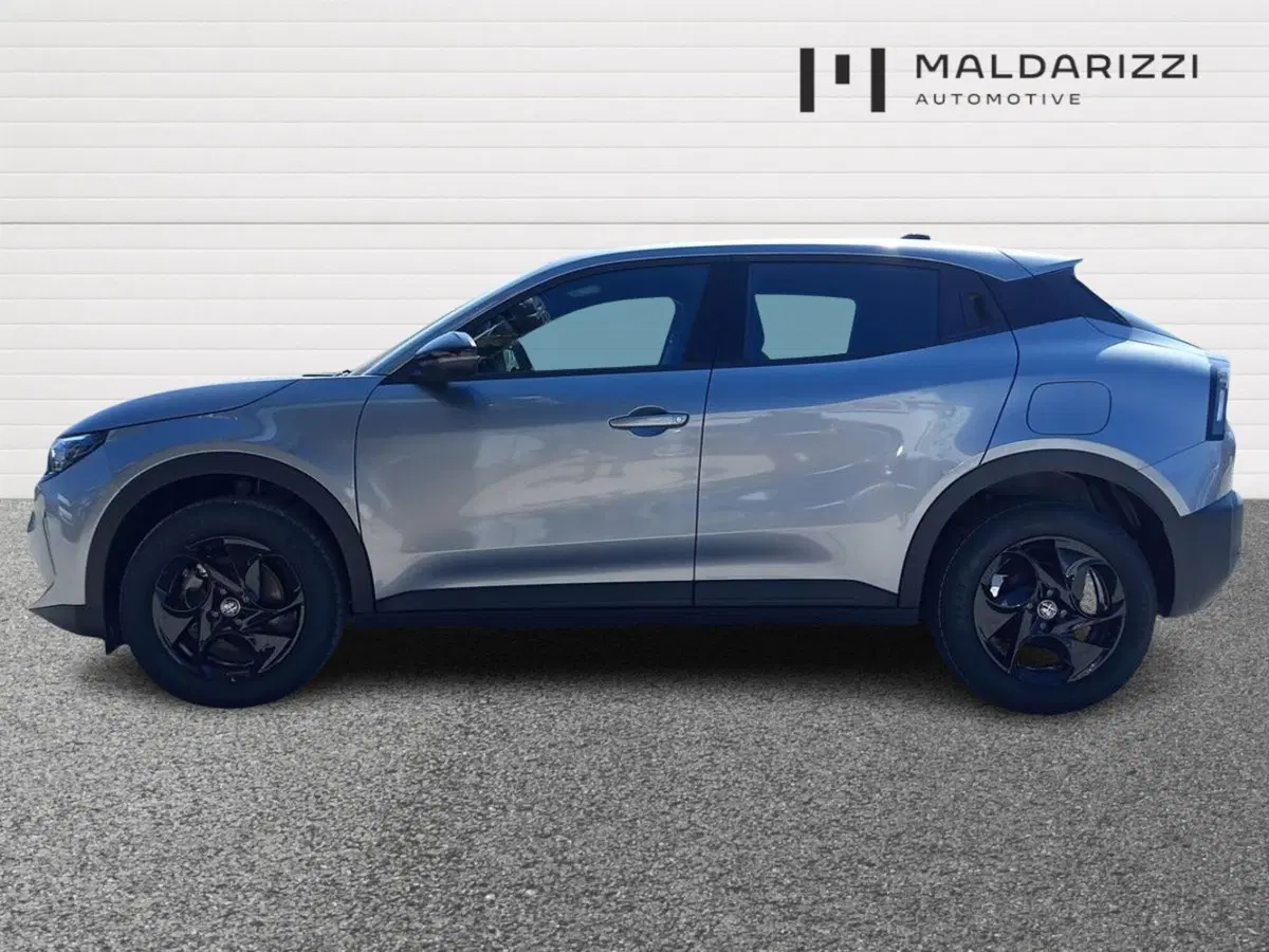Alfa Romeo Junior nuova a Taranto (5)