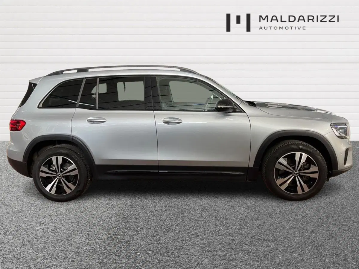 Mercedes-Benz GLB usata a Bari (5)