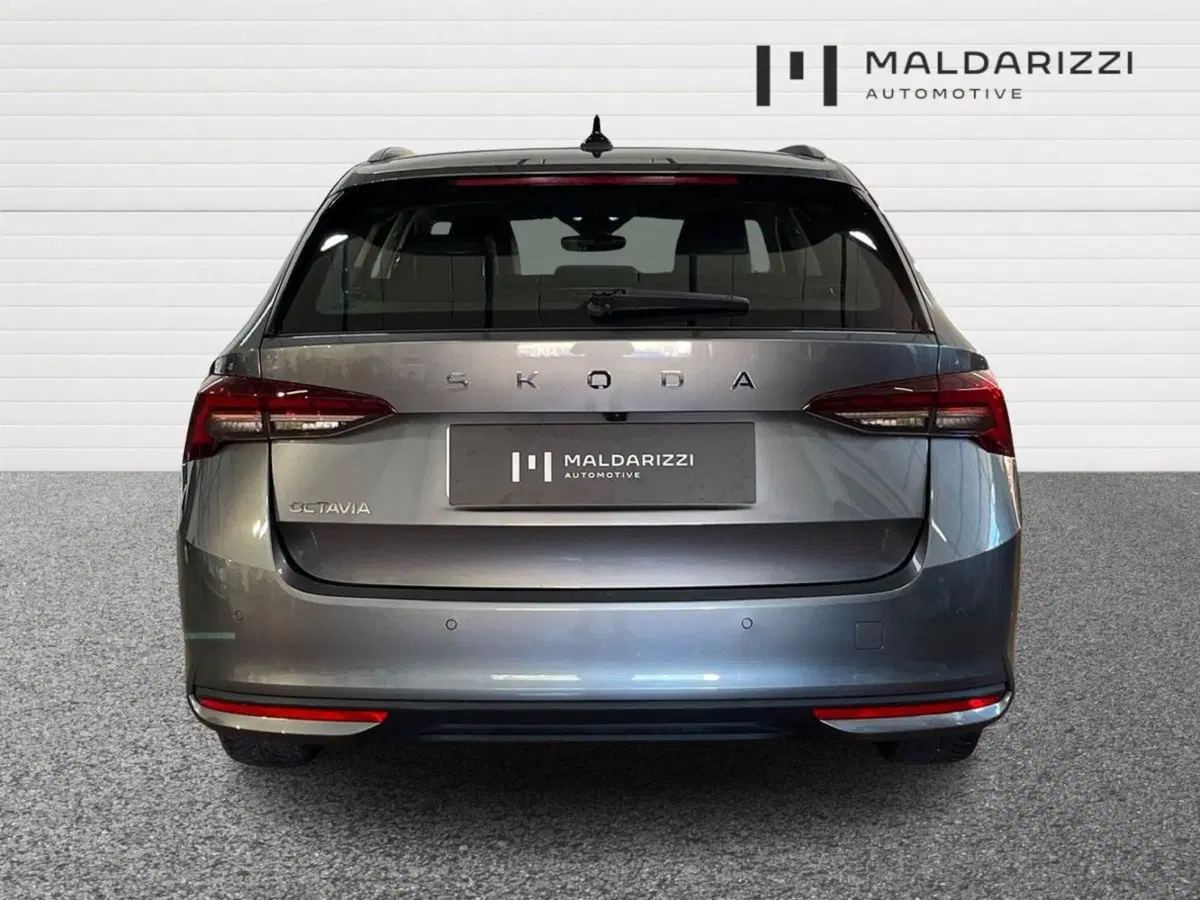 Skoda Octavia Station Wagon usata a Bari (3)