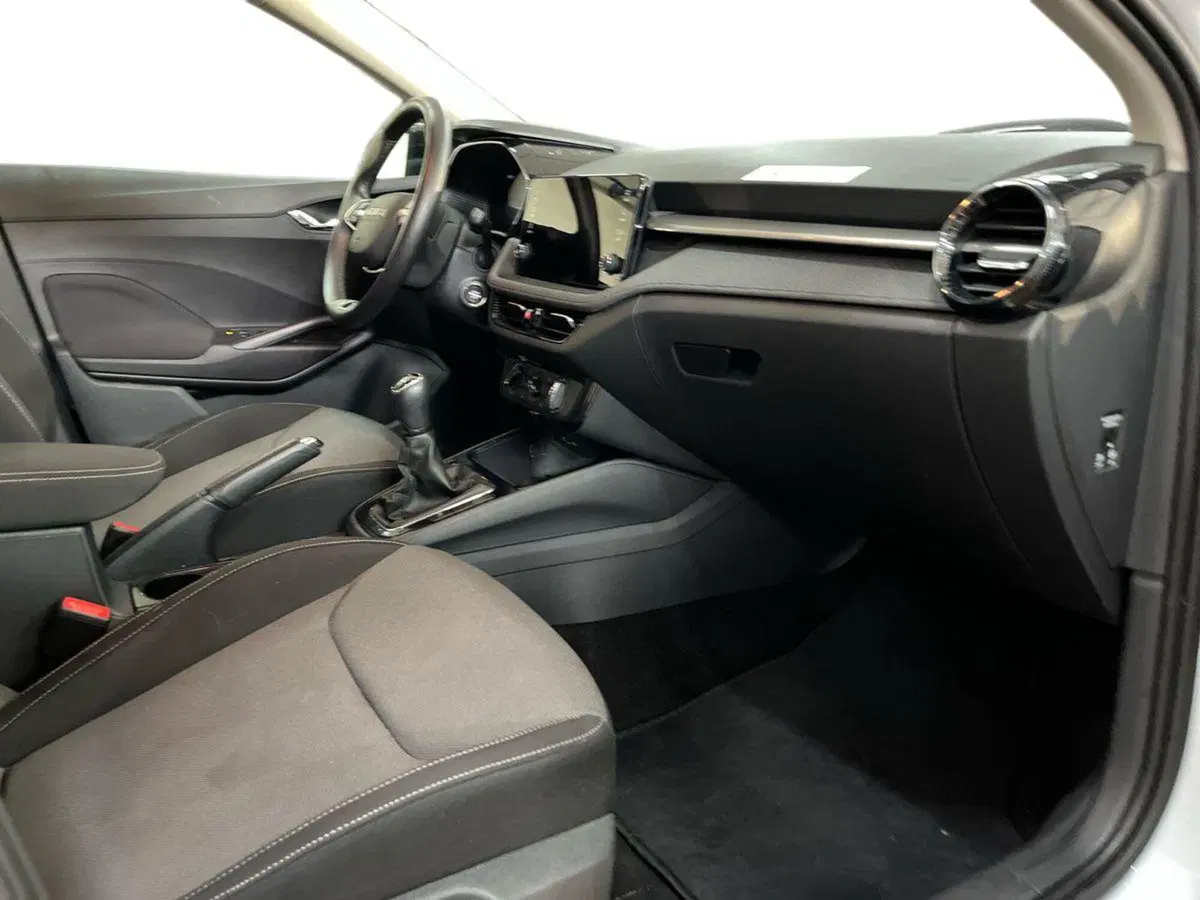 Skoda Fabia usata a Bari (9)