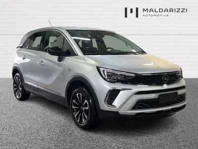 Opel Crossland 1.2 Elegance s&amp;s 110cv del 2024 usata a Bari