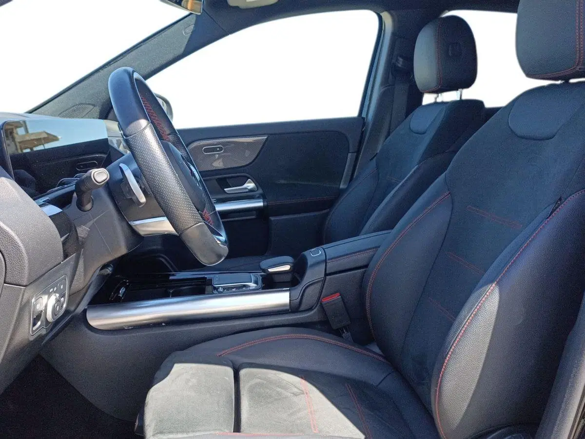 Mercedes-Benz GLA SUV usata a Bari (10)