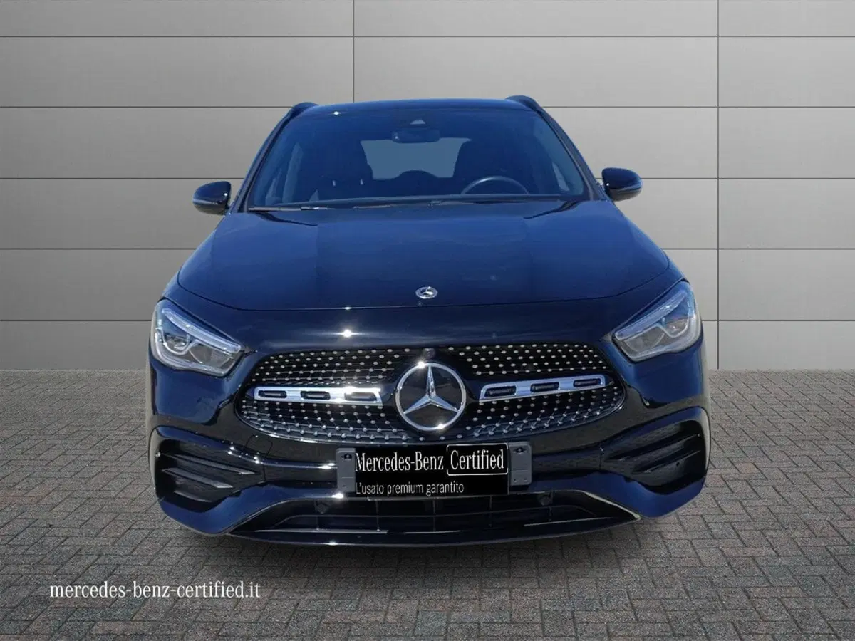 Mercedes-Benz GLA SUV usata a Bari (3)