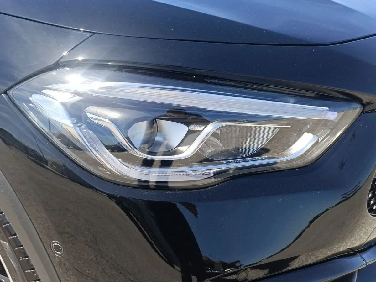 Mercedes-Benz GLA SUV usata a Bari (7)