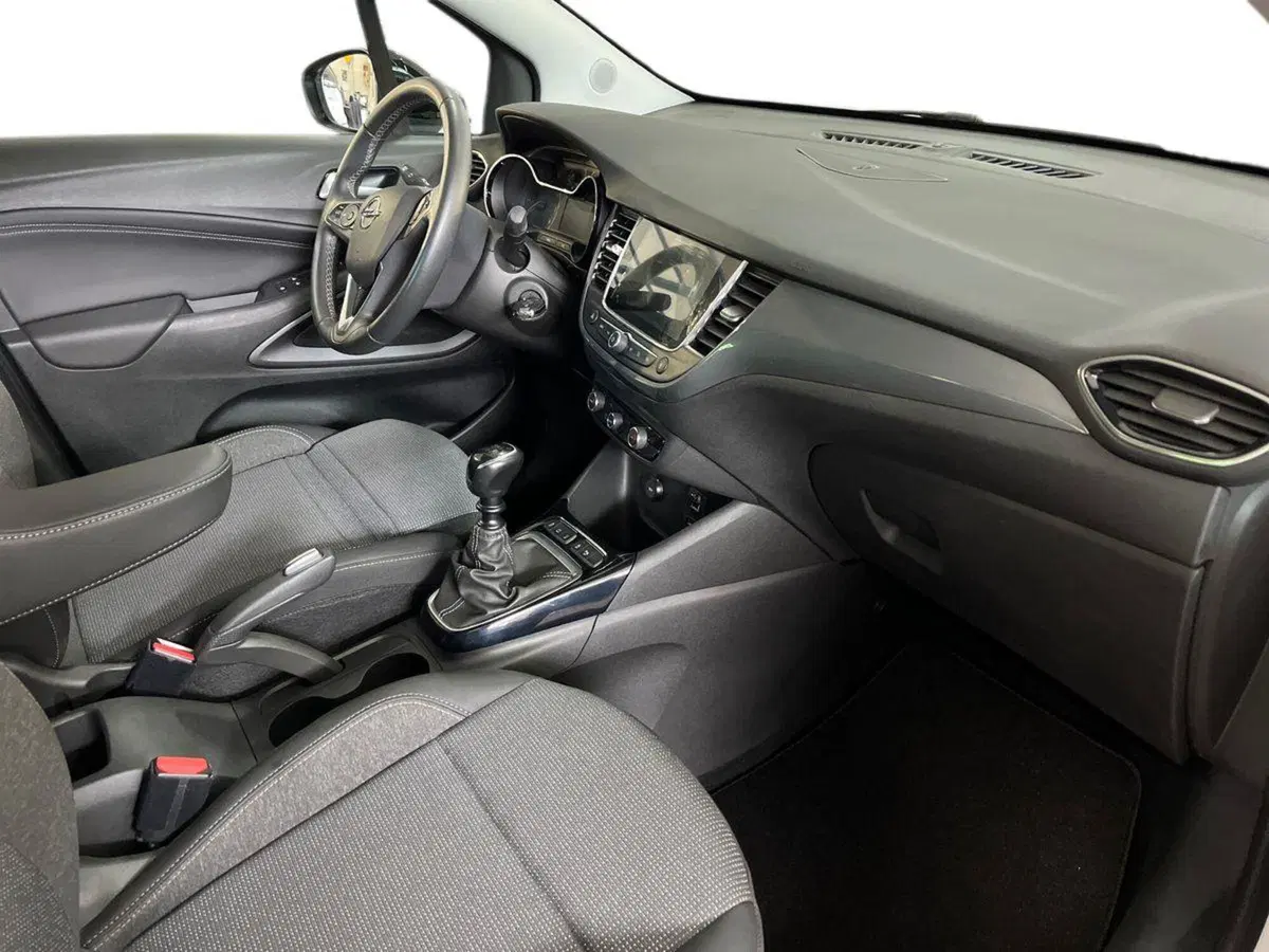 Opel Crossland usata a Bari (9)