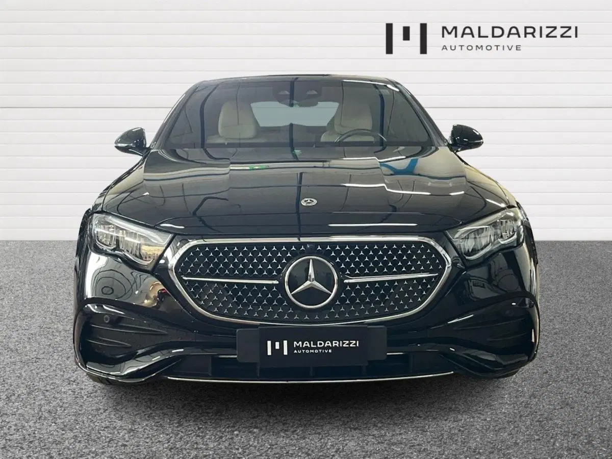 Mercedes-Benz Classe E usata a Bari (2)