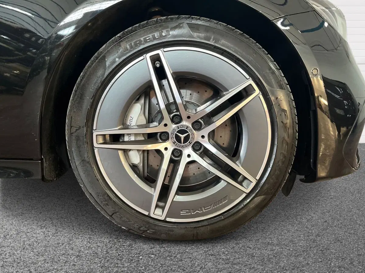 Mercedes-Benz Classe E usata a Bari (6)