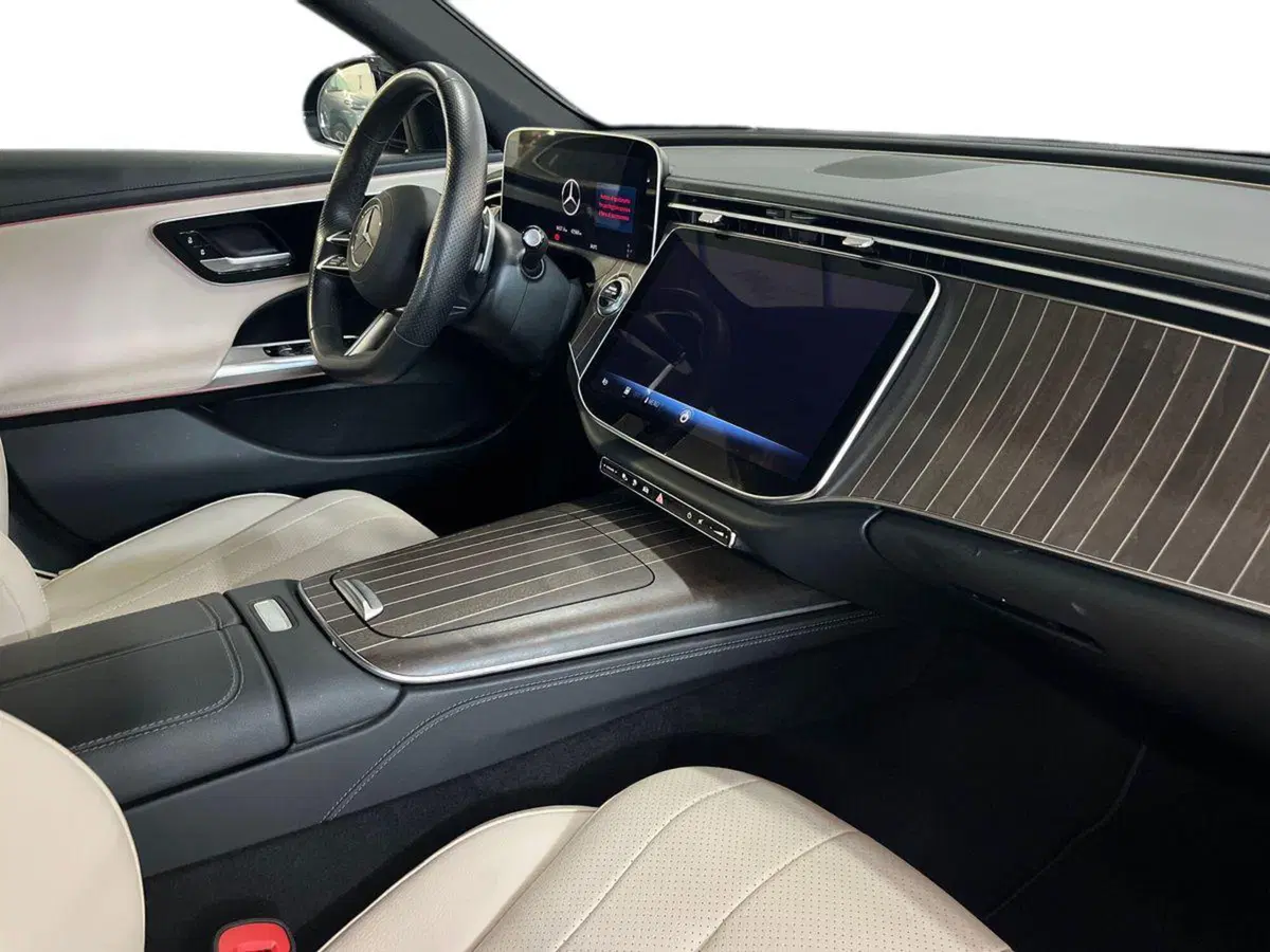 Mercedes-Benz Classe E usata a Bari (9)